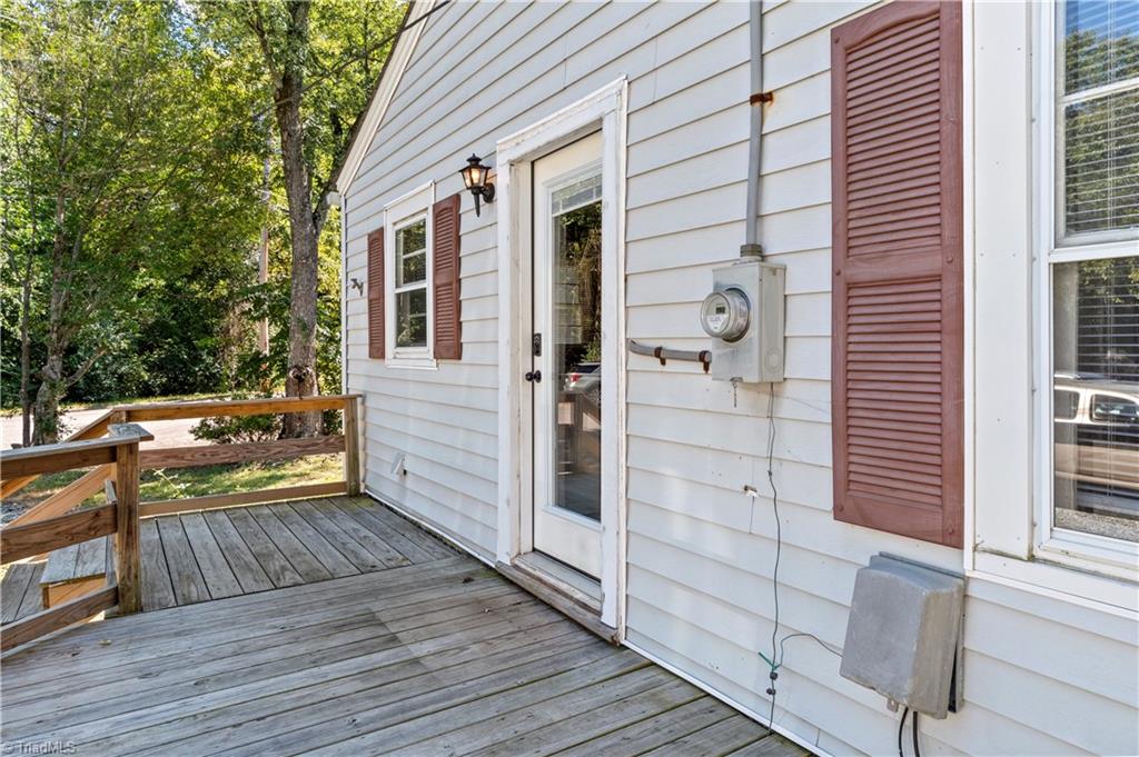 410 Rosewood Drive Property Photo 16