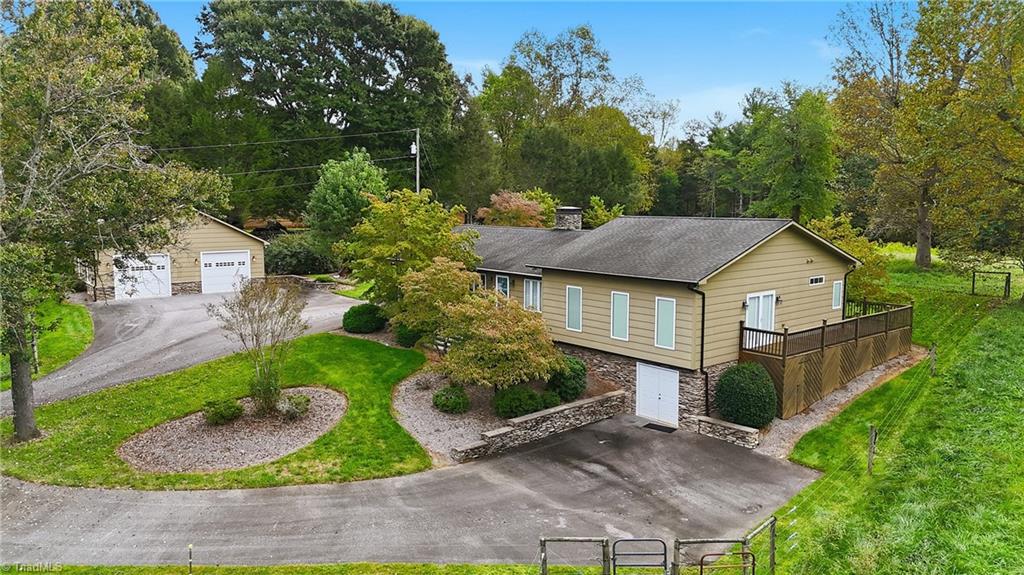 1167 New Hope Road Property Photo 1