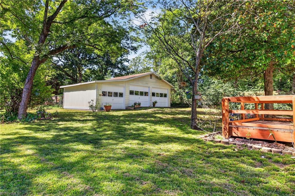 2907 Marthas Place Property Photo 5