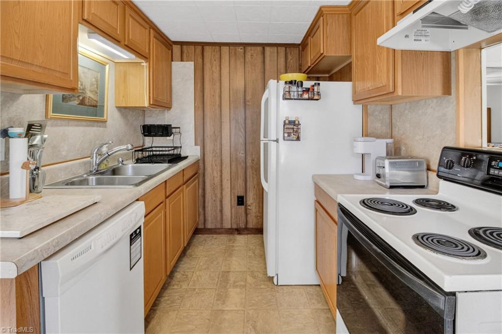 2907 Marthas Place Property Photo 11