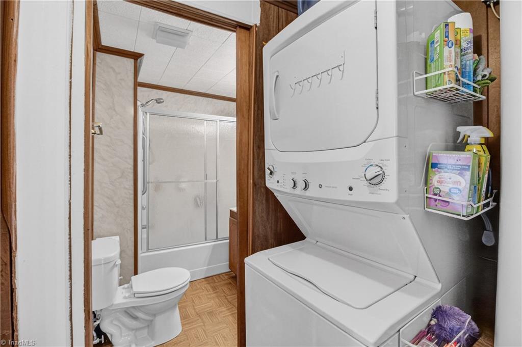 2907 Marthas Place Property Photo 14