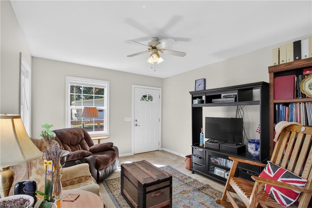 2907 Marthas Place Property Photo 20