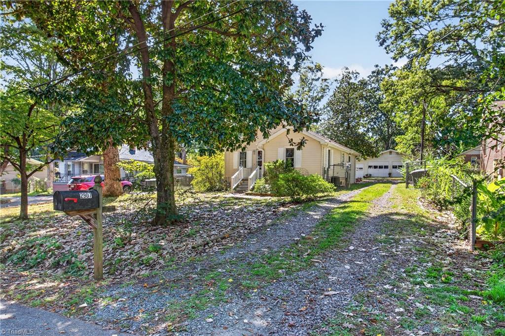 2907 Marthas Place Property Photo 22