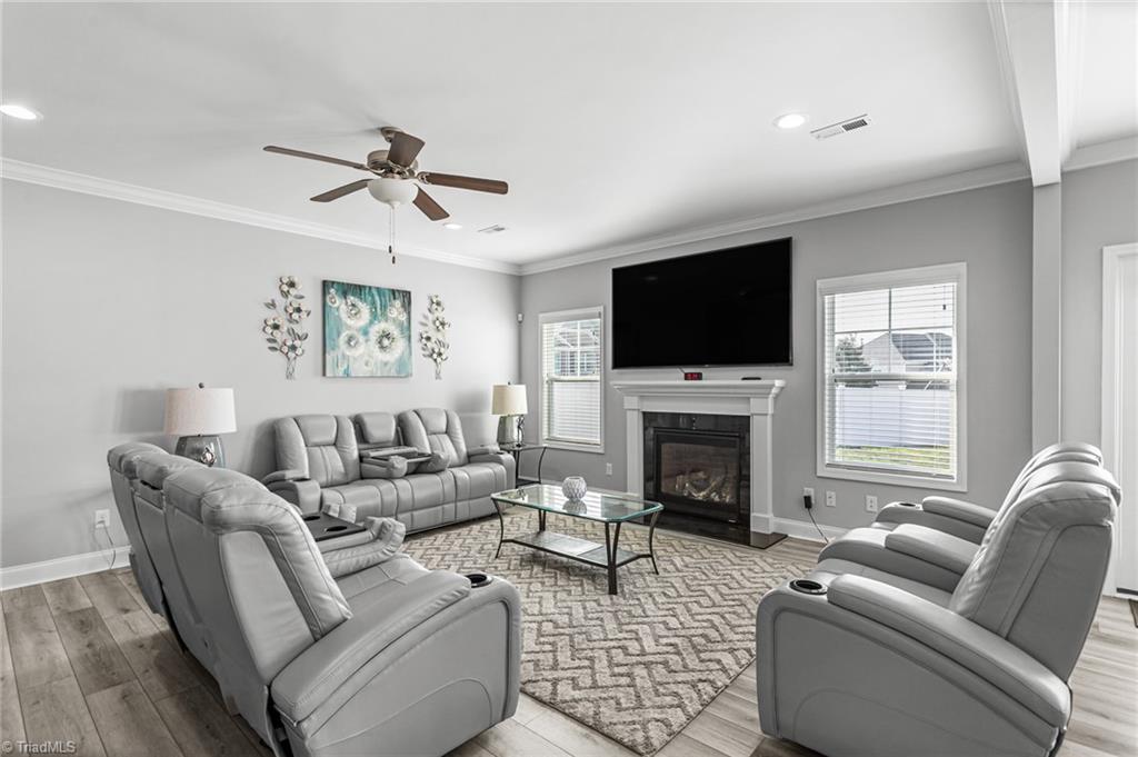 2148 Starfall Drive Property Photo 12