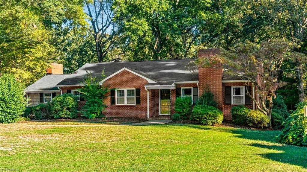 1103 N Peace Haven Road Property Photo 2