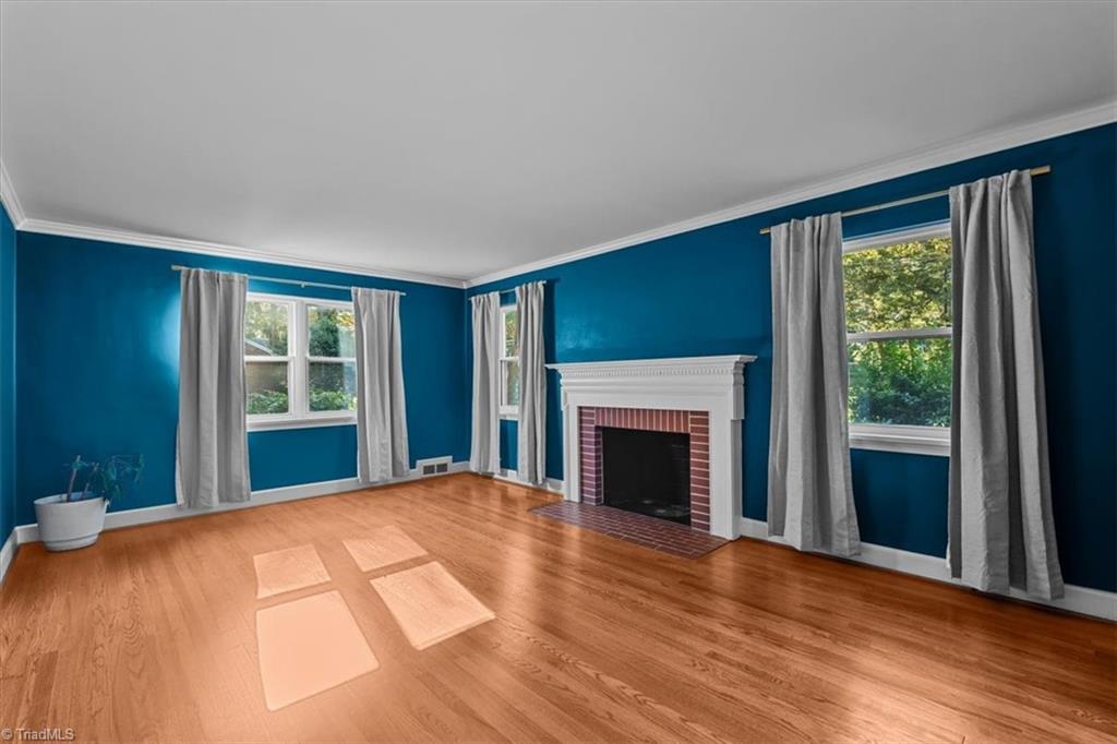 1103 N Peace Haven Road Property Photo 4
