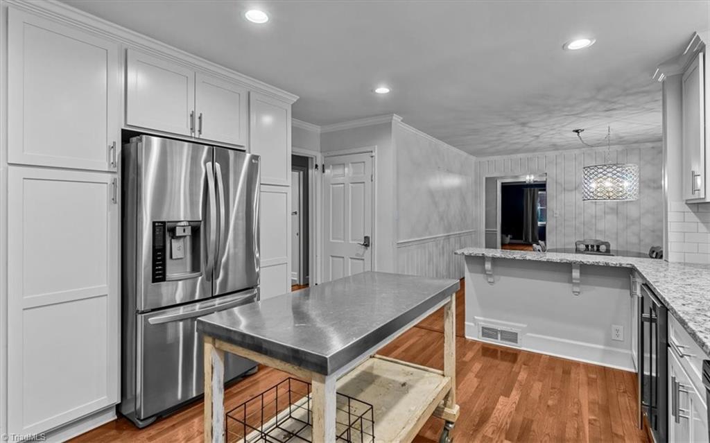 1103 N Peace Haven Road Property Photo 12