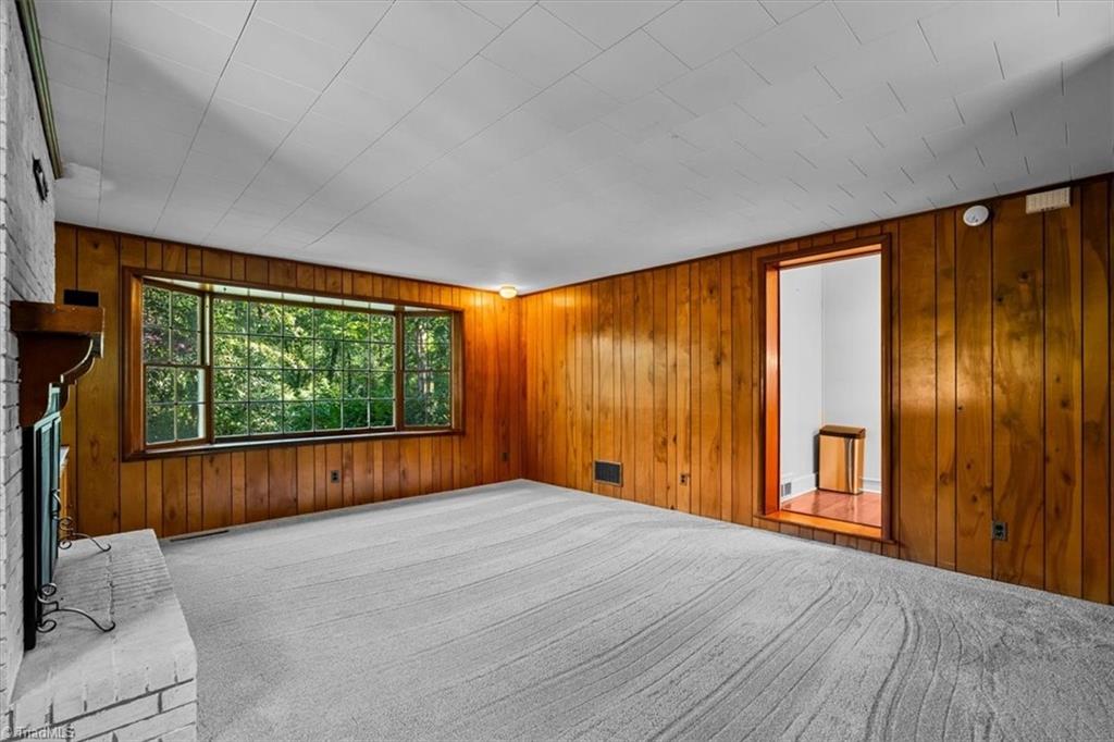 1103 N Peace Haven Road Property Photo 15