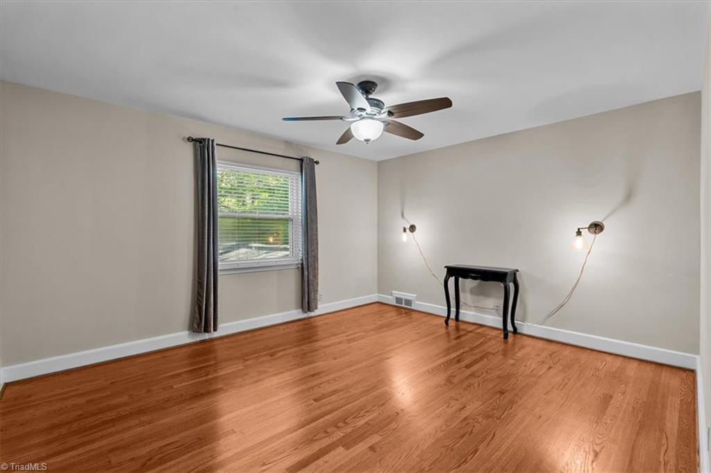 1103 N Peace Haven Road Property Photo 21