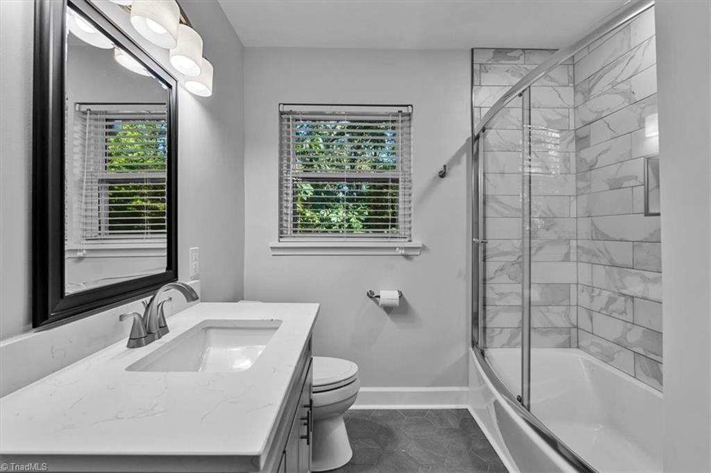 1103 N Peace Haven Road Property Photo 23