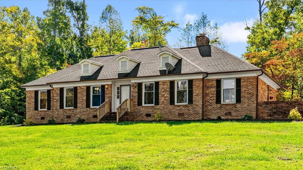 1125 Adams Ridge Road Property Photo 2