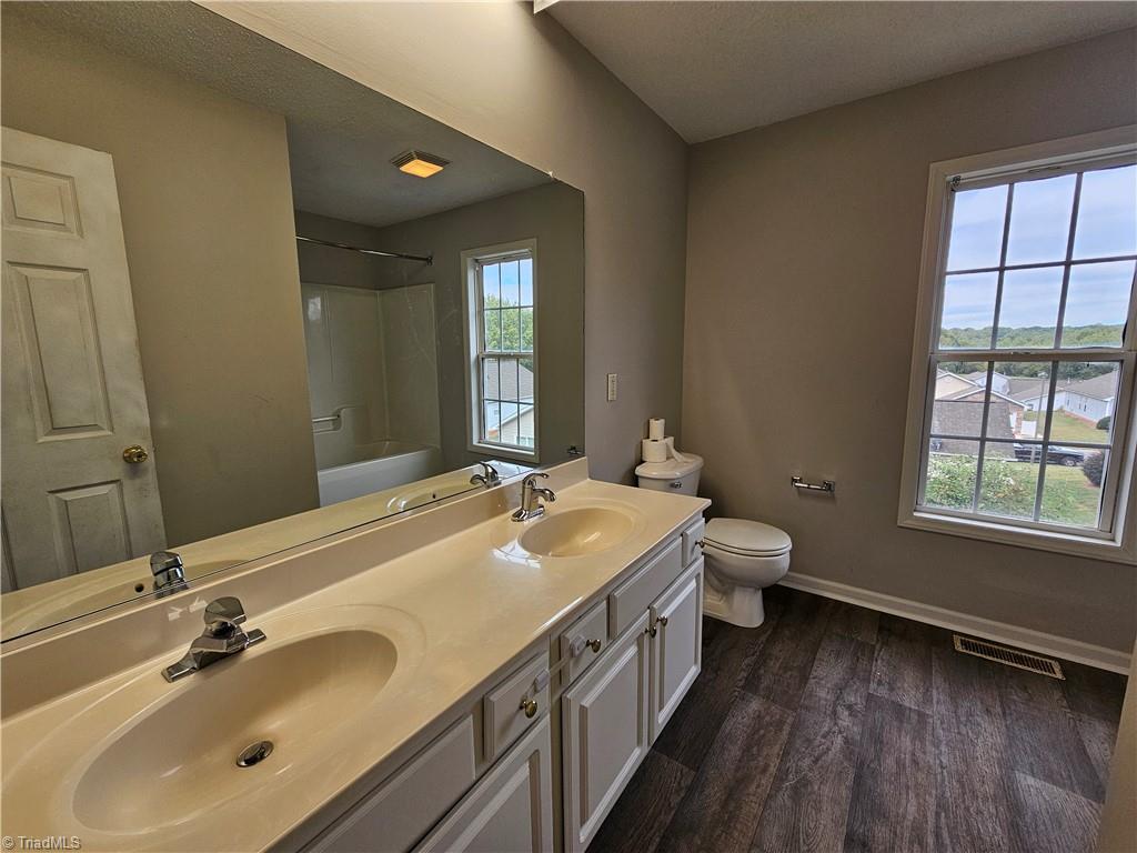 165 Cameron Way Circle Property Photo 3