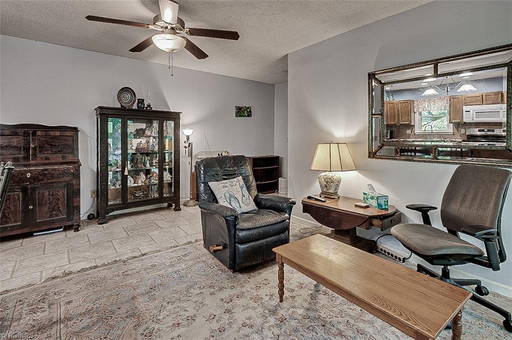 1050 Amity Road Property Photo 14