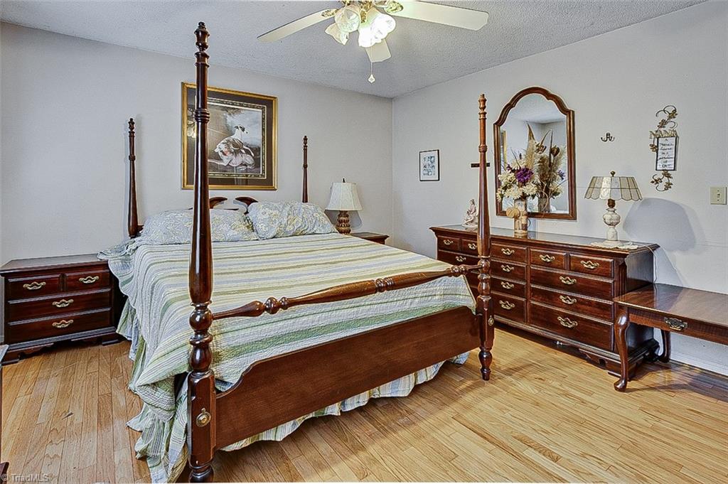 1050 Amity Road Property Photo 30