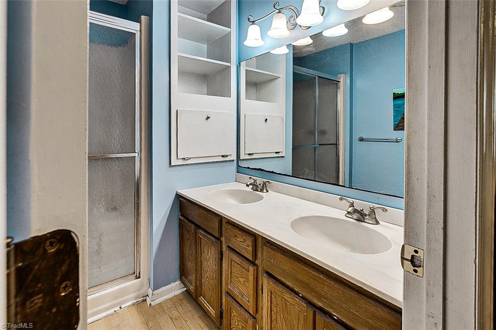 1050 Amity Road Property Photo 32