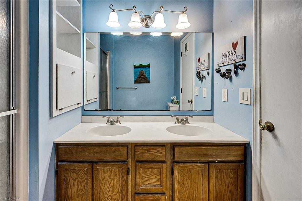 1050 Amity Road Property Photo 33