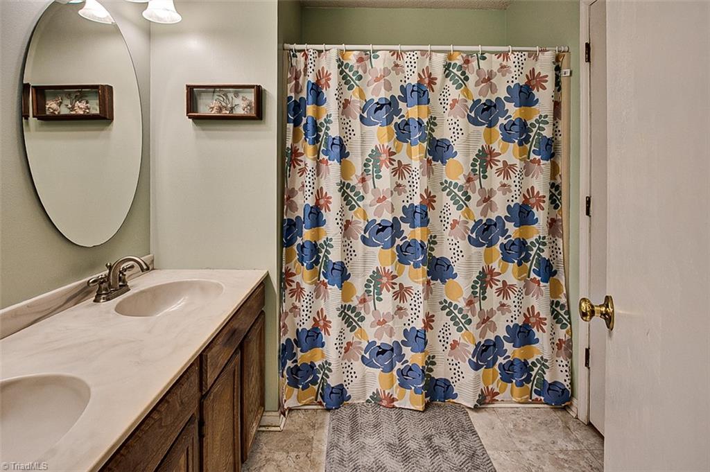 1050 Amity Road Property Photo 35