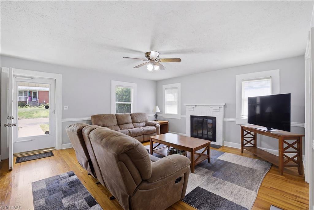 1112 Tipton Street Property Photo 5