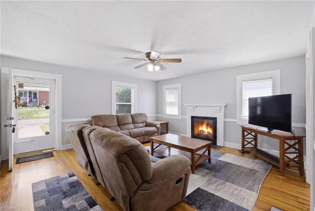 1112 Tipton Street Property Photo 6