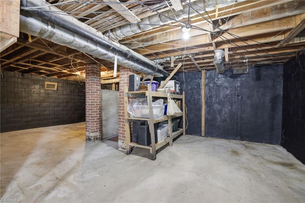 1112 Tipton Street Property Photo 21