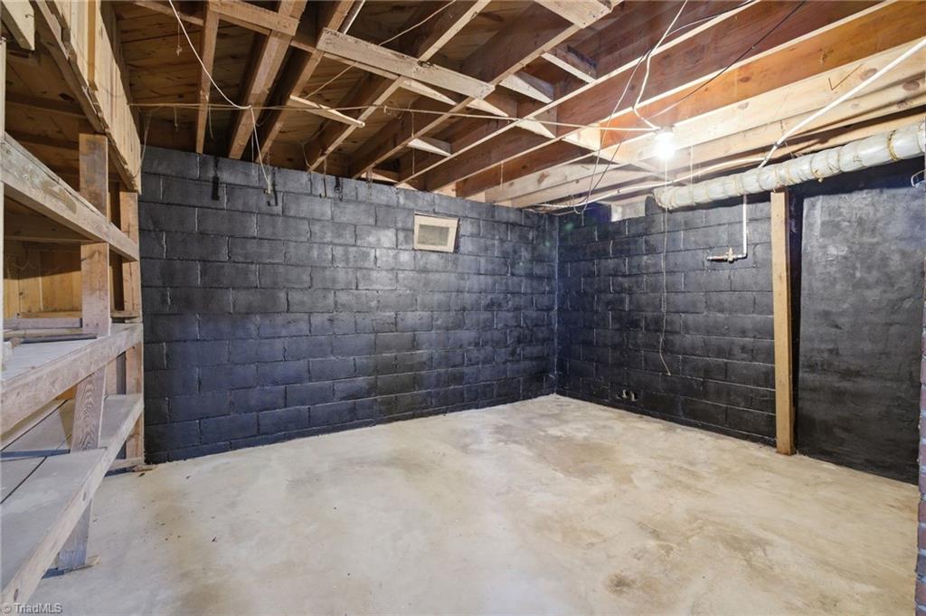 1112 Tipton Street Property Photo 22