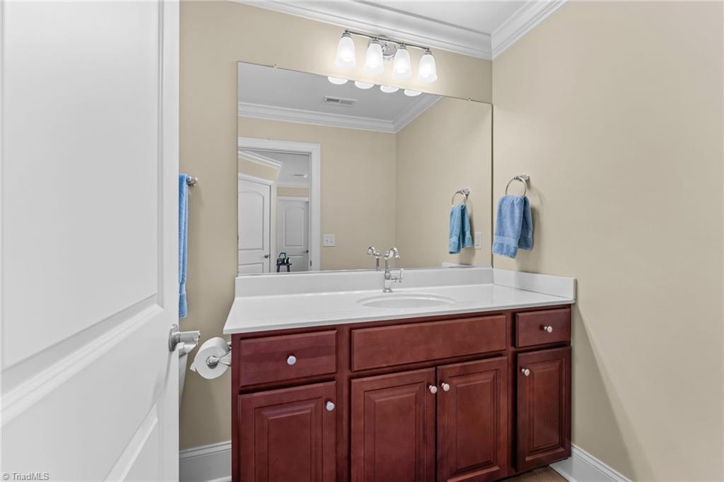198 Meadows Edge Drive Property Photo 26
