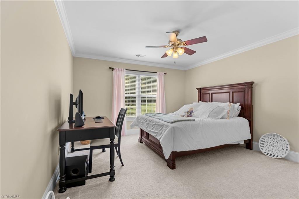 198 Meadows Edge Drive Property Photo 27