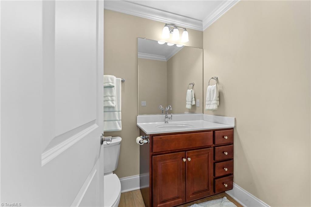 198 Meadows Edge Drive Property Photo 29