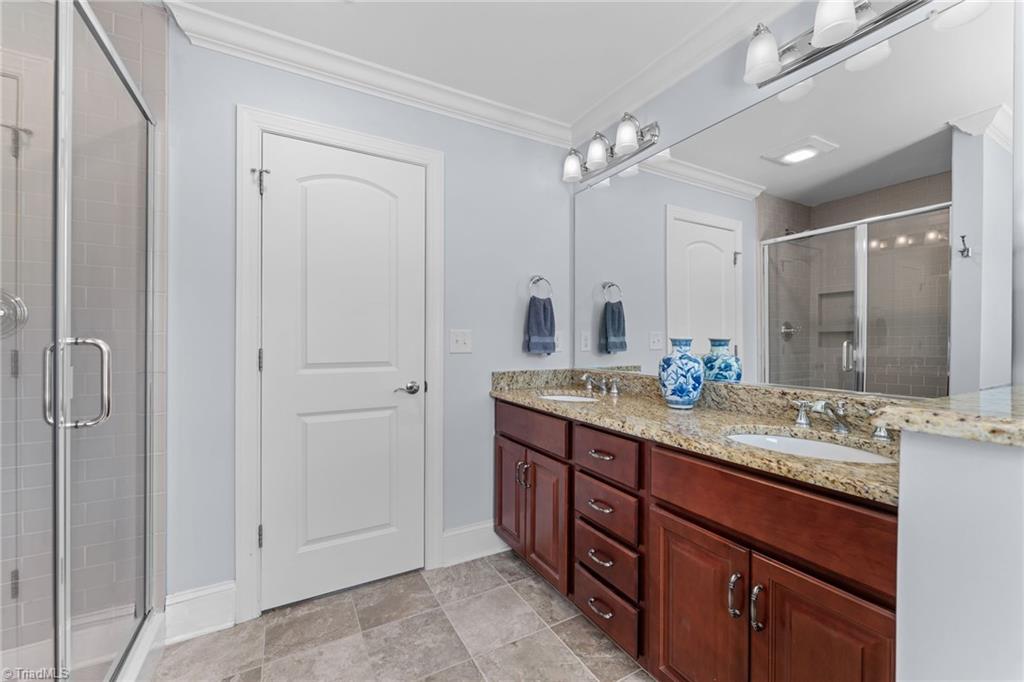 198 Meadows Edge Drive Property Photo 37