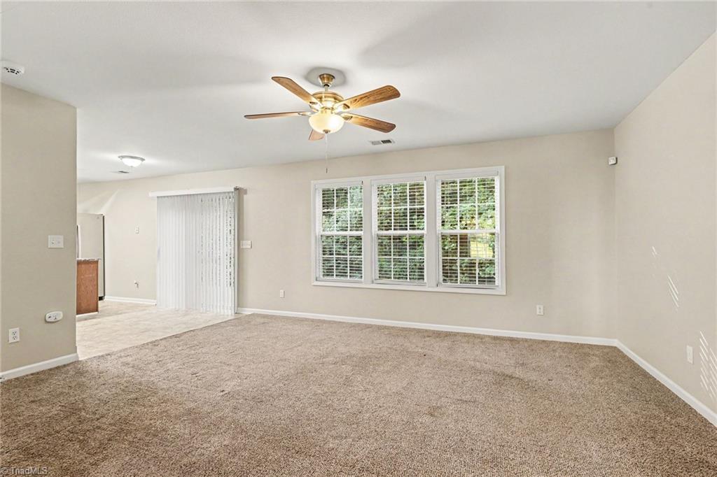 280 Northoaks Drive Property Photo 4