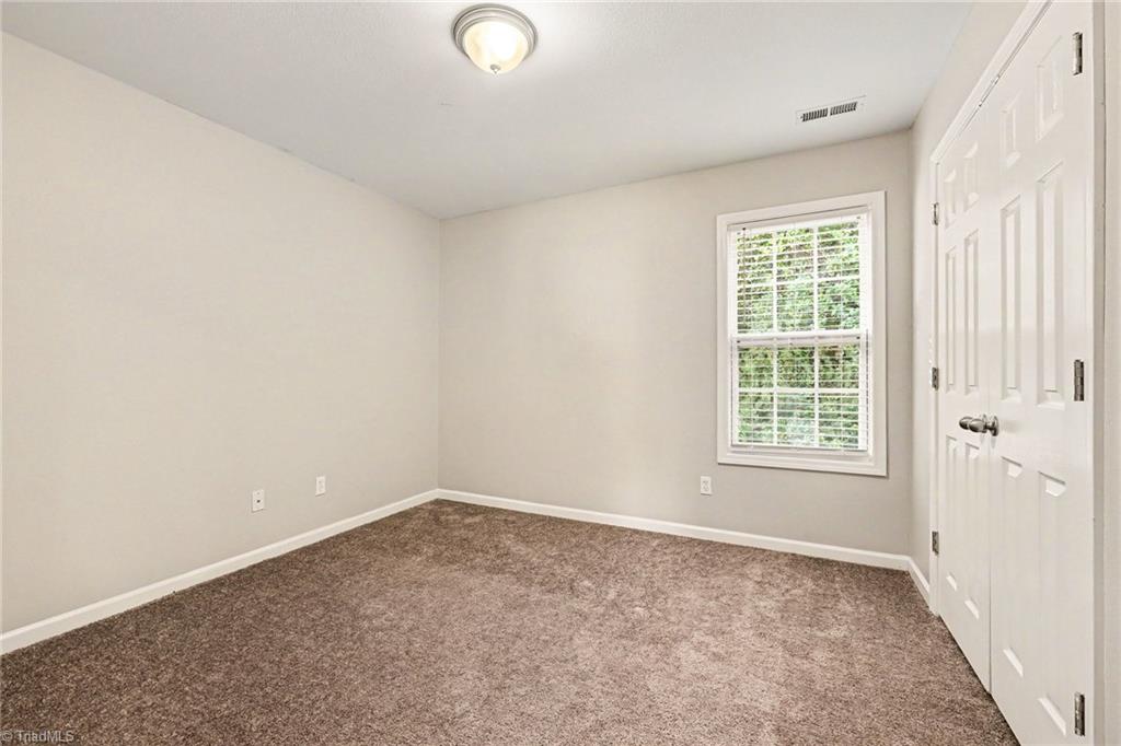 280 Northoaks Drive Property Photo 12