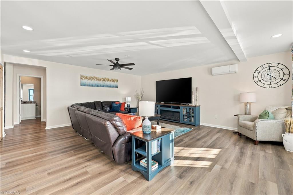 982 Boones Cave Road Property Photo 10