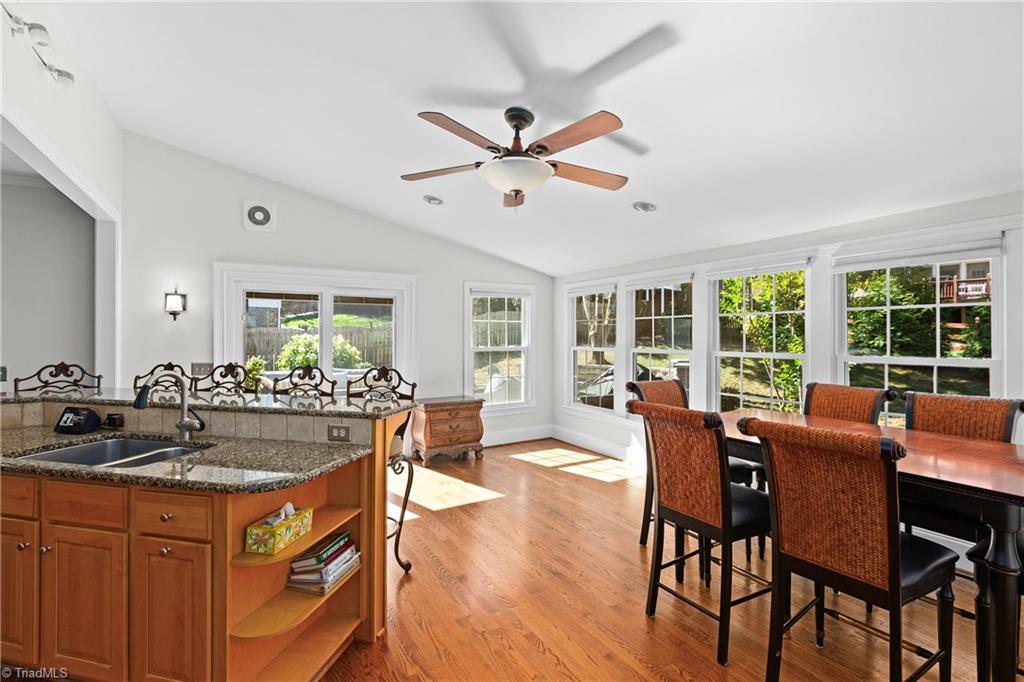 4209 Hollowoak Court Property Photo 4