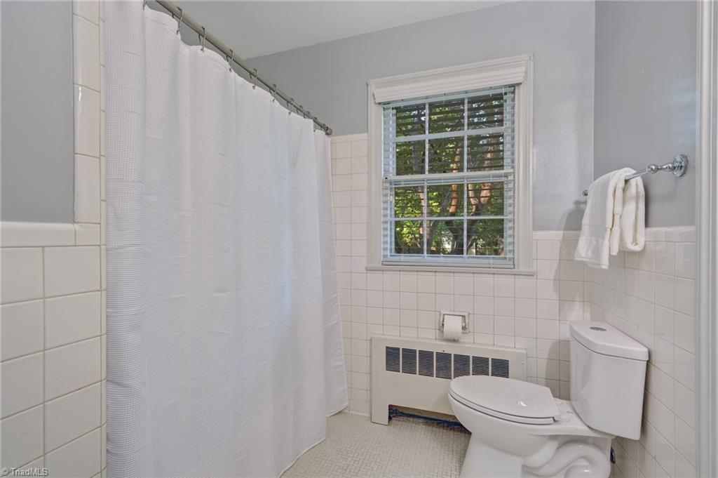 2303 N Elm Street Property Photo 20