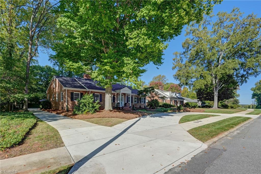 2303 N Elm Street Property Photo 45