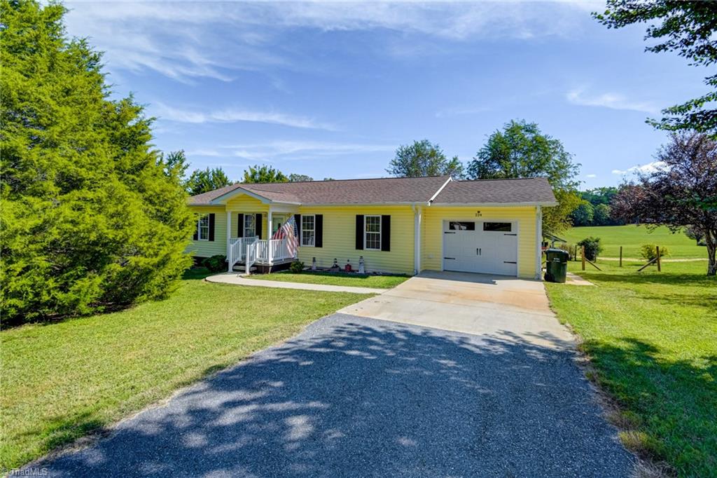 224 Tom Hunter Road