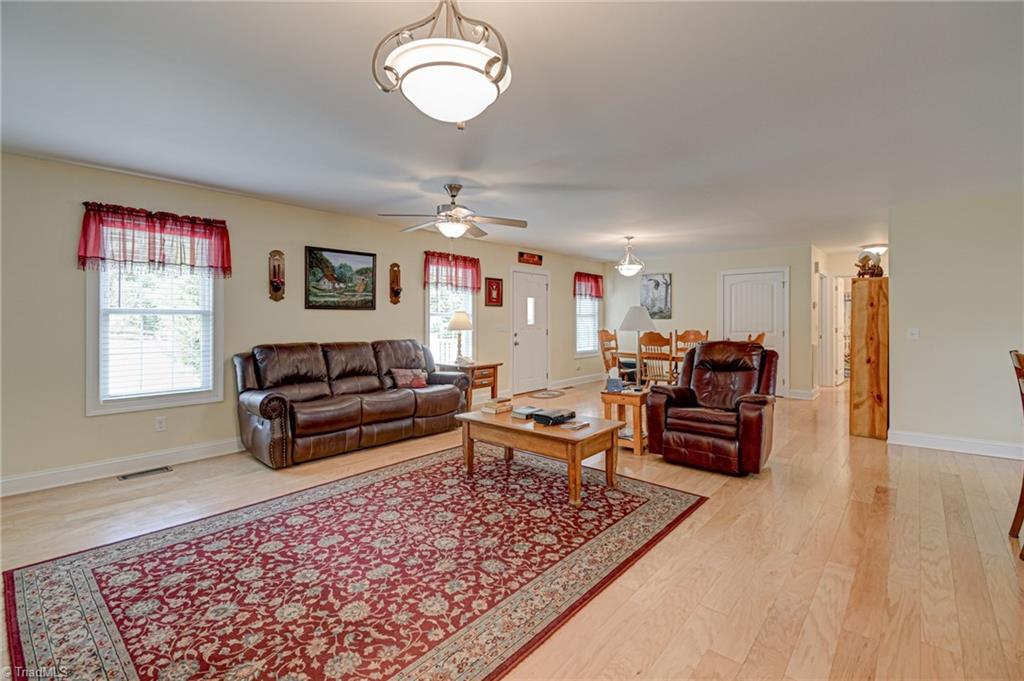 224 Tom Hunter Road Property Photo 8