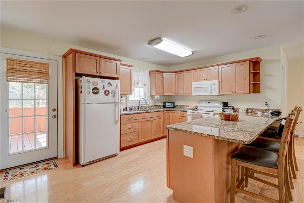 224 Tom Hunter Road Property Photo 11