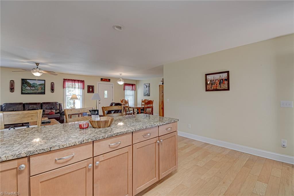 224 Tom Hunter Road Property Photo 15