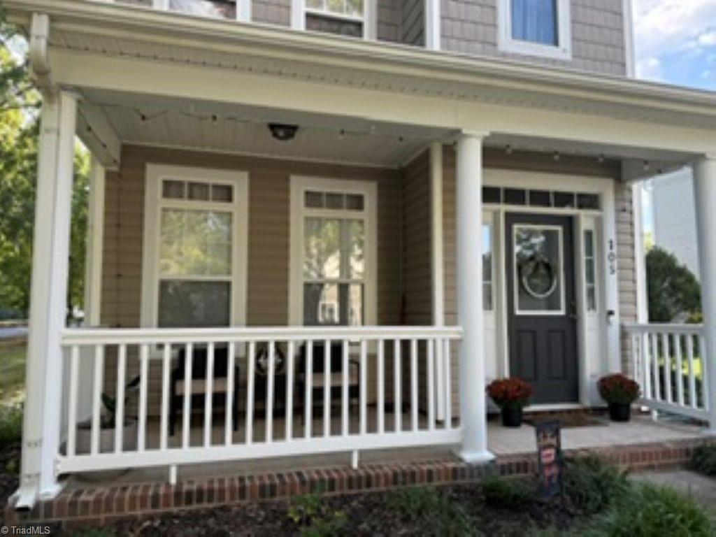 105 Avalon Street Property Photo 2