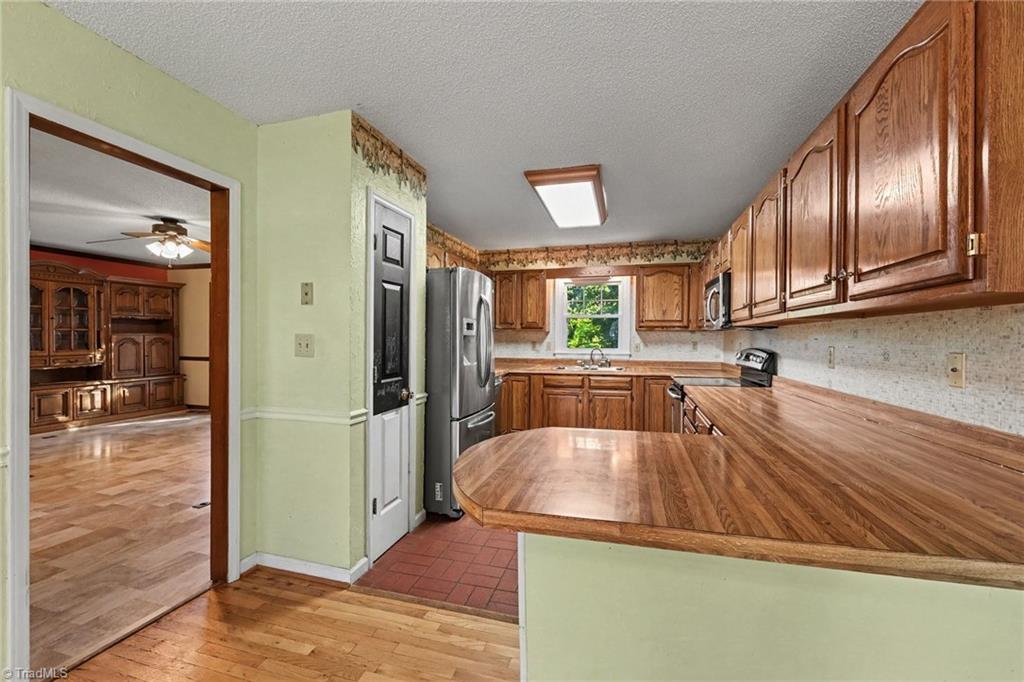 2655 Knob Hill Drive Property Photo 14