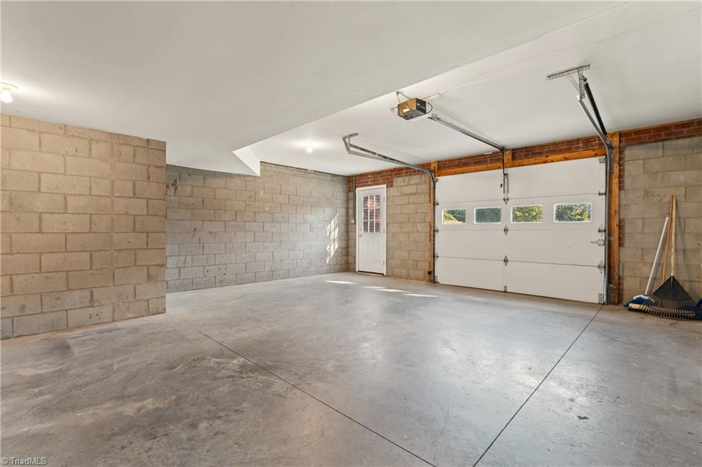 124 Bradford Lake Court Property Photo 29