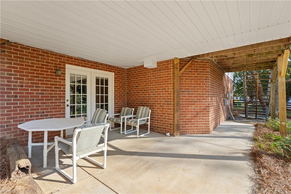 124 Bradford Lake Court Property Photo 35