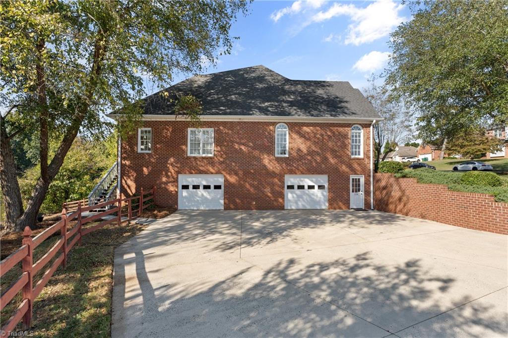 124 Bradford Lake Court Property Photo 36