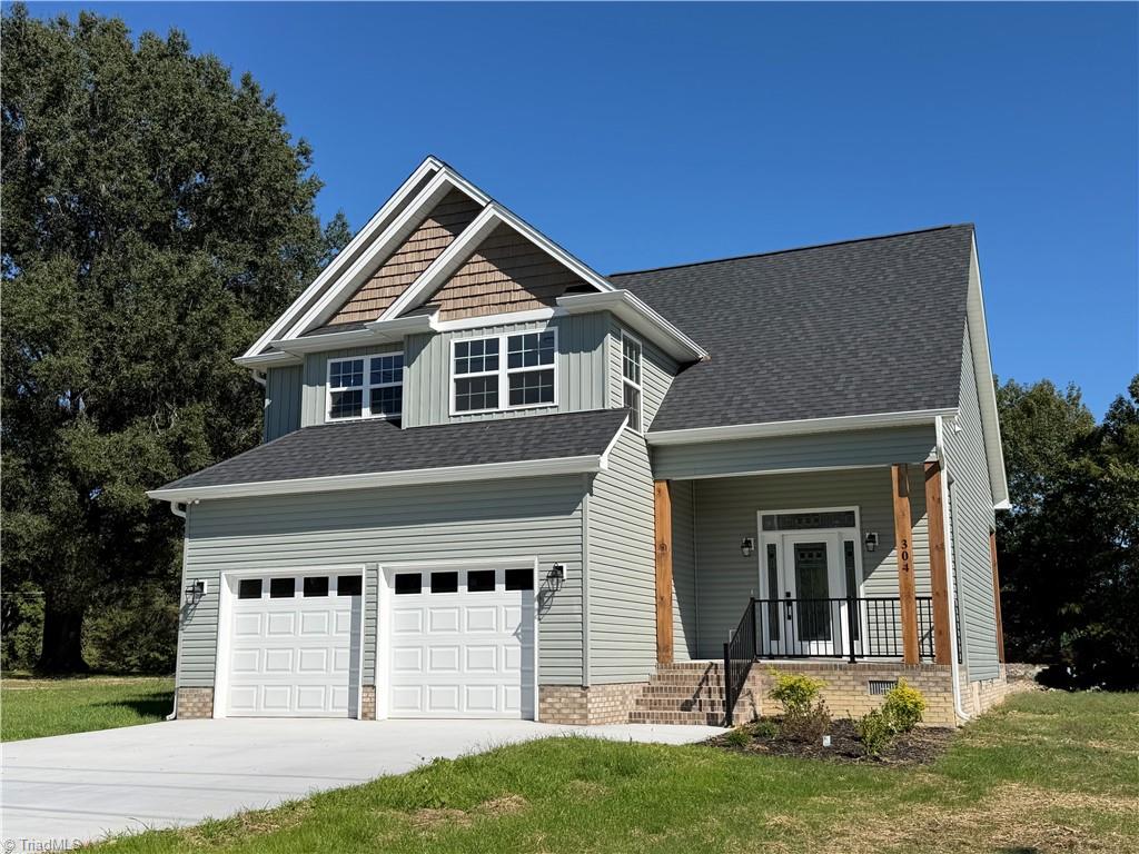 304 Brinkley Drive Property Photo 1