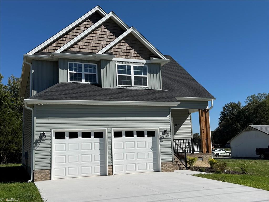 304 Brinkley Drive Property Photo 4
