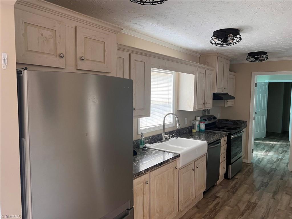 230 Squirrel Run Property Photo 4