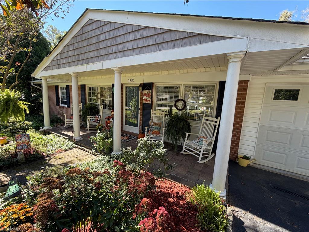 163 Florida Avenue Property Photo 2