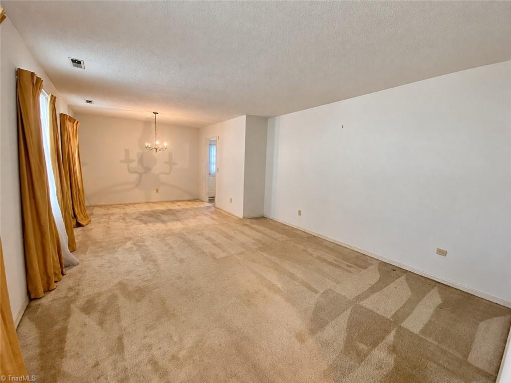 3200 Glen Hollow Road Property Photo 4