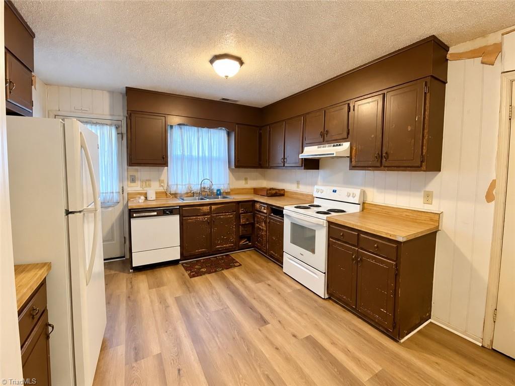 3200 Glen Hollow Road Property Photo 7